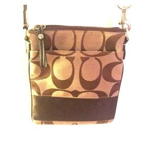 Crossbody Coach purse